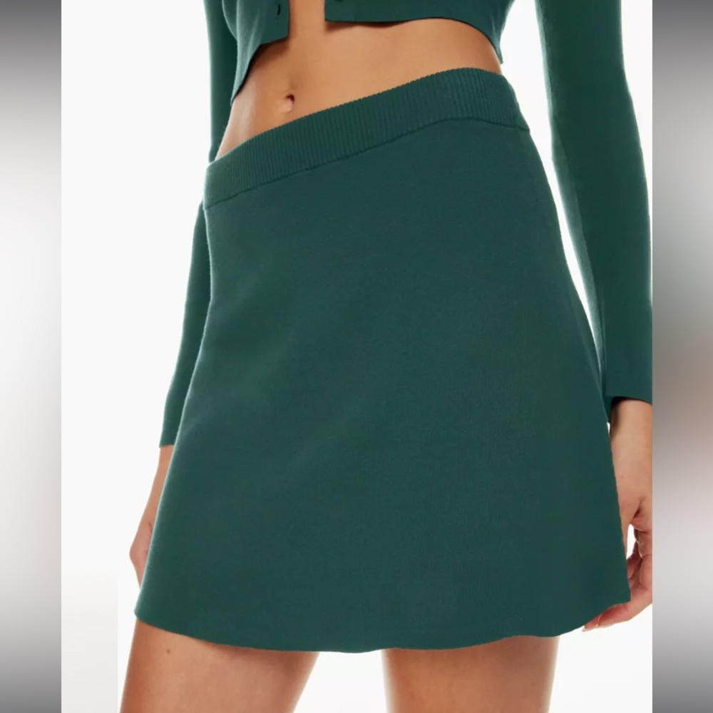 *BLACK* Aritzia Sunday Best Paolo Skirt